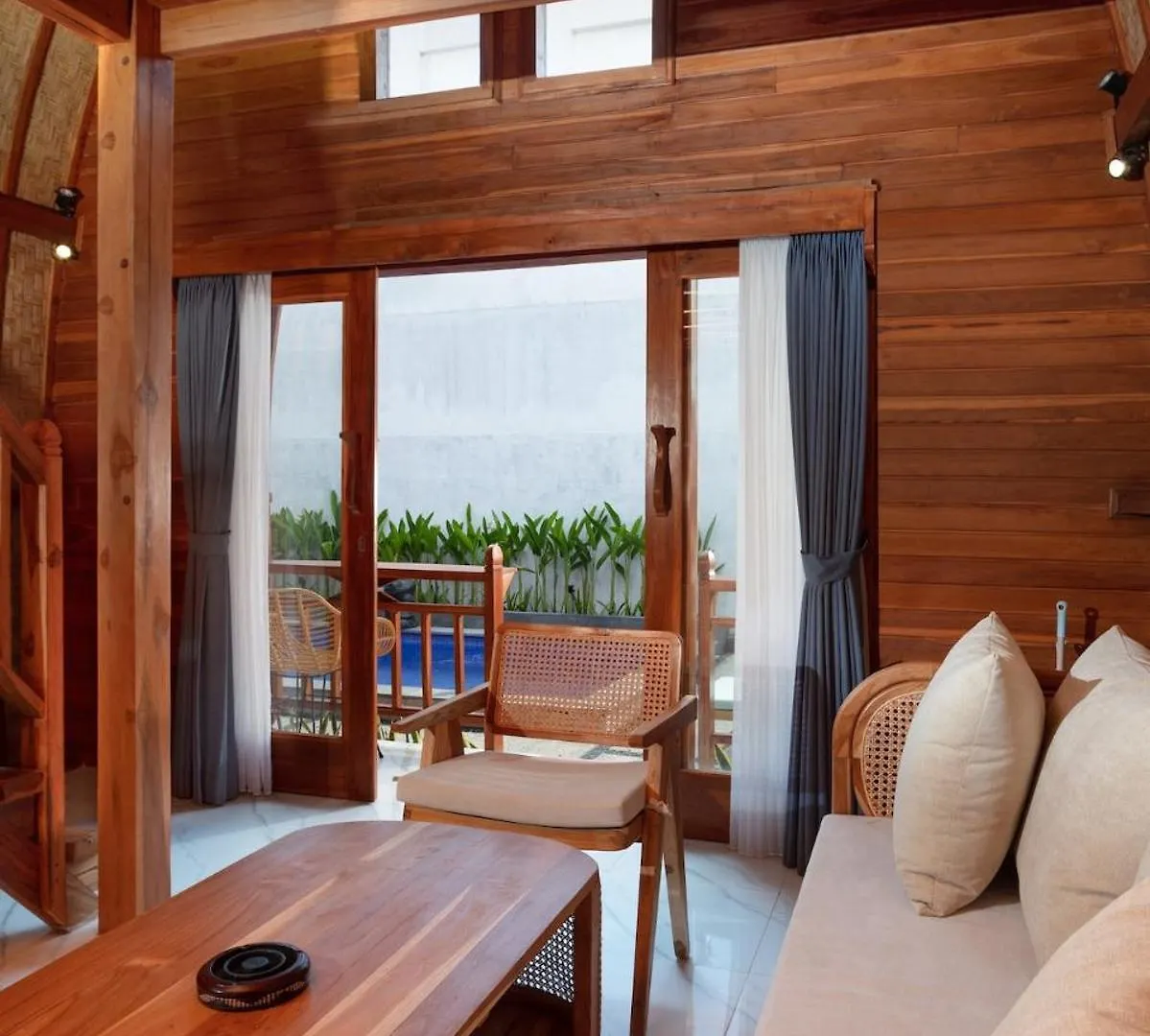 Luh Adi Villa 2, Modern Balinese Wooden House Close To Uluwatu And Some Beaches  Uluwatu (Bali)
